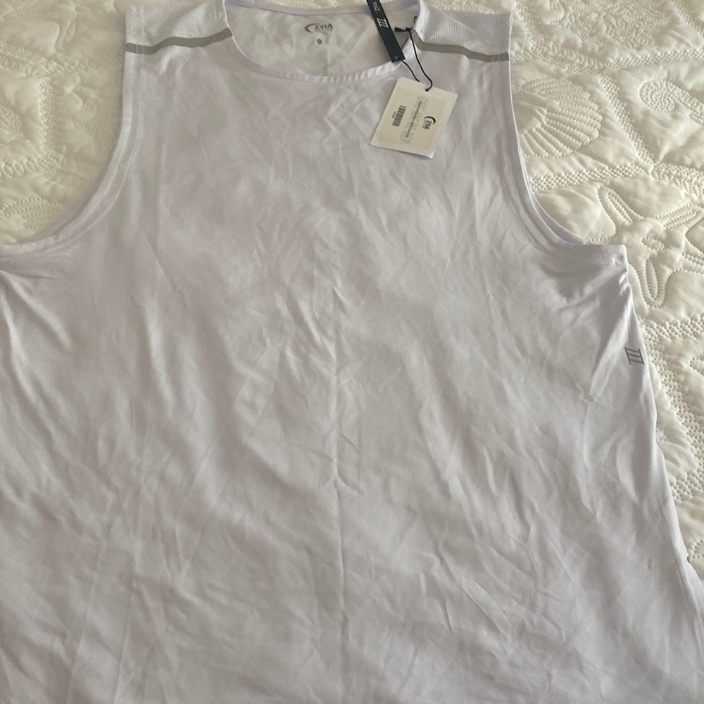 Men’s NWT white mesh tank size M